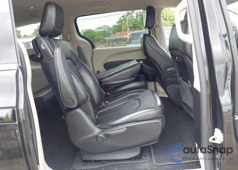 2023 Chrysler Pacifica Hybrid Touring L z USA, uszkodzony, nr VIN 2C4RC1L70PR541580